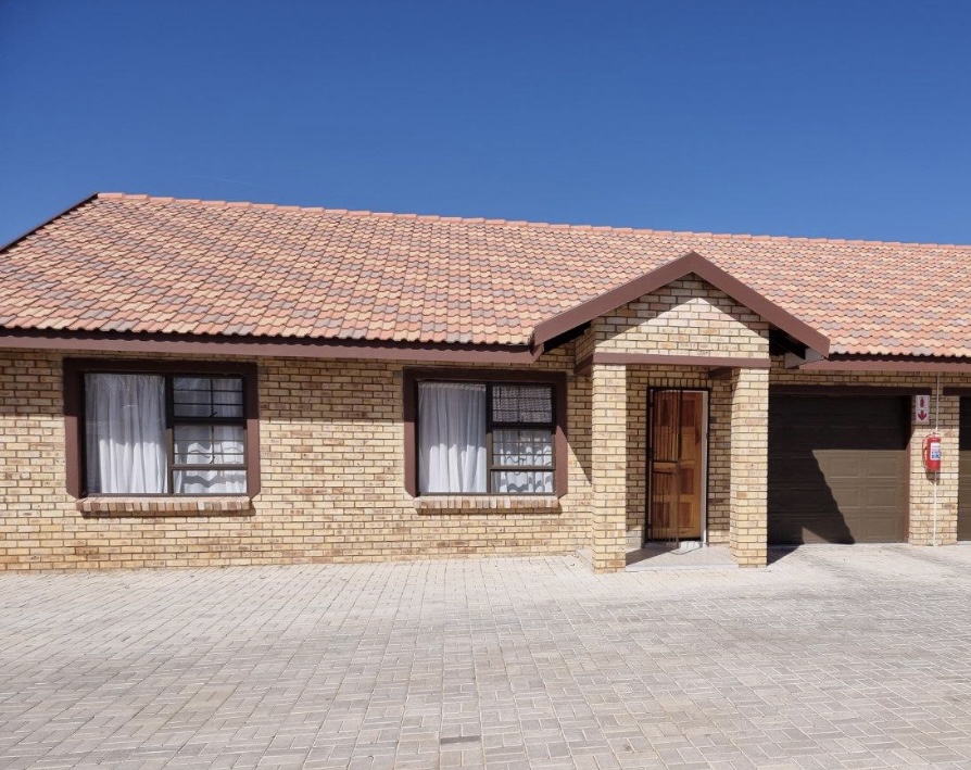 To Let 2 Bedroom Property for Rent in Flamwood North West